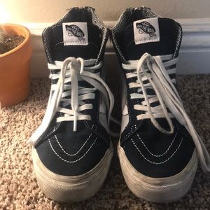 Multi-blue sk8 hi’s